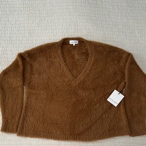 Bella Dahl Teddy Bear V-Neck Sweater in Warm Brown